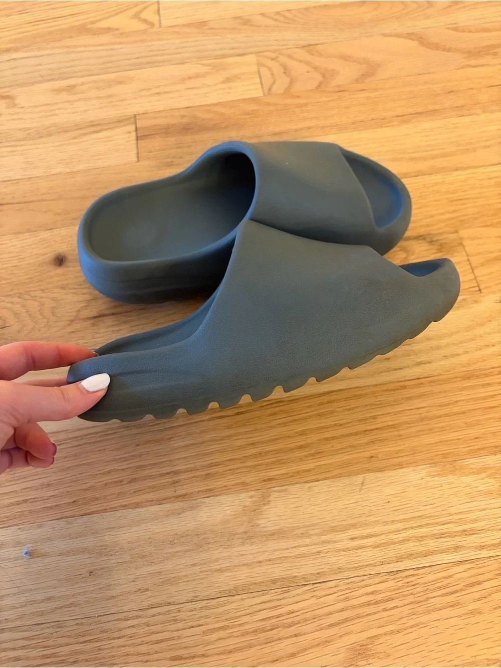 Adidas Yeezy Slide in Slate Marine (Kids)
